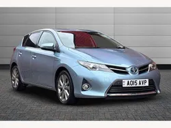 Blue Used 2015 Toyota Auris Hybrid Hatchback | £10,295 (Fair price)