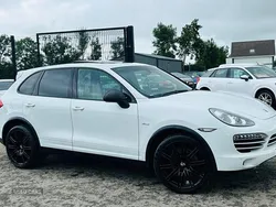 White Used 2014 Porsche Cayenne Platinum Edition SUV | £13,975 (Fair price)