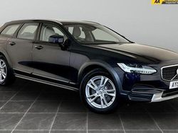 Blue Used 2019 Volvo V90 CC Estate | £15,995 (Fair price)