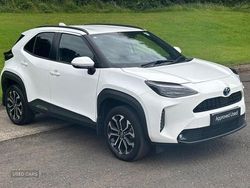 Used 2023 Toyota Yaris Hybrid Design SUV | £19,495 (Fair price)