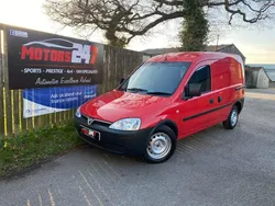Red Used 2010 Vauxhall Combo MPV | £4,295 (Fair price)