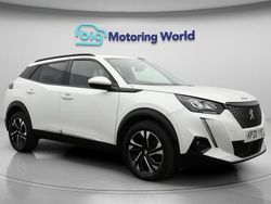 White Used 2020 Peugeot 2008 Allure SUV | £10,100 (Fair price)