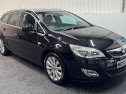 Black Used 2011 Vauxhall Astra Estate | £2,990 (Fair price)