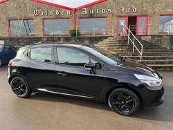 Black Used 2015 Renault Clio IV Dynamique Hatchback | £6,999 (A bit pricey)