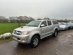 Silver Used 2007 Toyota HiLux Pickup | £5,795 (Good price)