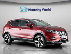 Red Used 2017 Nissan Qashqai Tekna SUV | £9,500 (Fair price)
