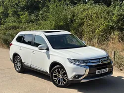 White Used 2016 Mitsubishi Outlander SUV | £7,995 (Fair price)