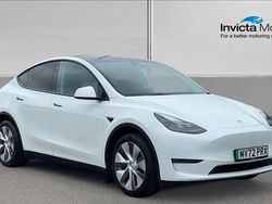 White Used 2022 Tesla Model Y Long Range AWD SUV | £24,350 (Fair price)