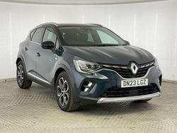 Blue/black Used 2023 Renault Captur Techno SUV | £14,550 (Fair price)