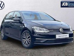 Black Used 2019 VW Golf VII SE Hatchback | £14,295 (Fair price)
