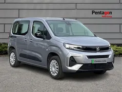 Contrast grey New 2025 Vauxhall Combo Design Edition MPV | £18,994 (Super price)