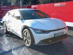 White Used 2022 Kia EV6 Air SUV | £23,295 (Fair price)