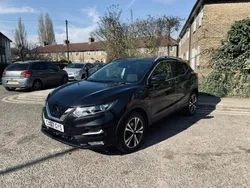 Black Used 2017 Nissan Qashqai N-Connecta SUV | £6,995 (Good price)