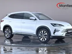 Snow white & black New 2025 BYD Seal U Comfort SUV | £31,295