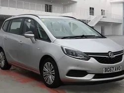 Flip chip silver Used 2017 Vauxhall Zafira Design Edition MPV | £7,475 (A bit pricey)