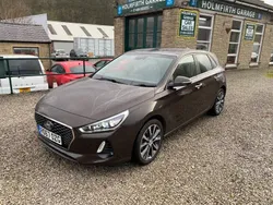 Brown Used 2017 Hyundai i30 Premium Hatchback | £10,995 (Good price)