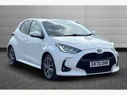 White Used 2020 Toyota Yaris Hybrid Hatchback | £16,399 (Fair price)