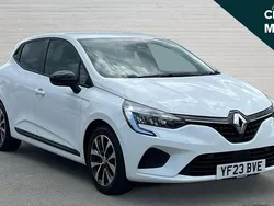 White Used 2023 Renault Clio V Evolution Hatchback | £13,990 (Good price)