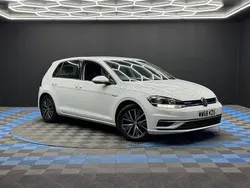 White Used 2018 VW Golf VII SE Hatchback | £12,890 (Fair price)