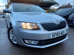 Silver Used 2015 Skoda Octavia SE Hatchback | £8,649 (Good price)