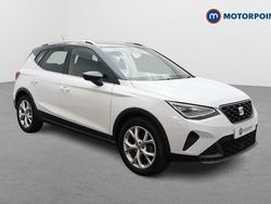 White Used 2022 Seat Arona FR SUV | £13,899 (Fair price)