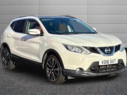 Storm white Used 2016 Nissan Qashqai Tekna SUV | £8,990 (Good price)