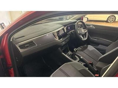 Begagnad VW Polo Style 95 HK (69 kW) 2023 Röd Halvkombi