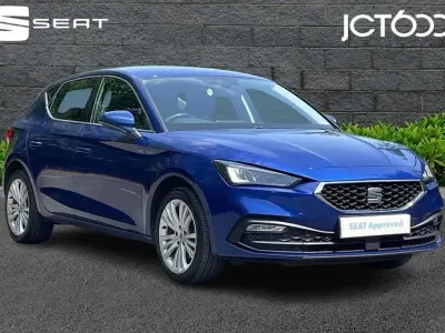 Used Seat Leon SE Dynamic 128 HP (94 kW) 2020 Blue Hatchback