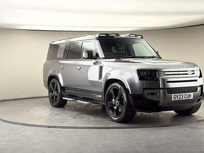 Usado Land Rover Defender HSE Dynamic 300 HP (220 kW) 2023 Cinzento SUV