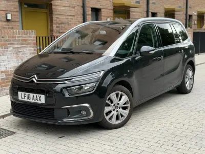 Używany Citroën Grand C4 Picasso Flair 120 KM (88 kW) 2018 Czarny Minivan