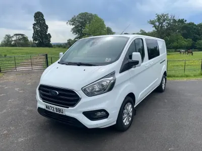 Used Ford Transit Custom Limited 130 HP (95 kW) 2022 White Van
