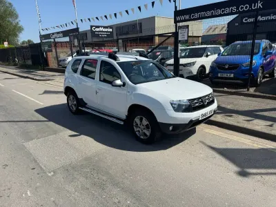 Usado Dacia Duster Lauréate 110 HP (80 kW) 2015 Branco SUV