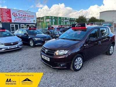 Used Dacia Sandero Ambiance 75 HP (55 kW) 2016 Brown Hatchback