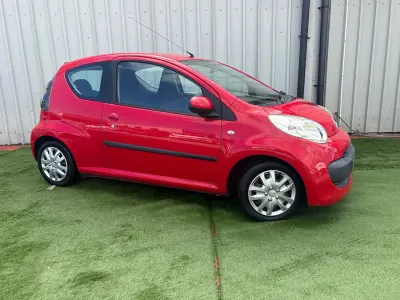 Used Citroën C1 67 HP (49 kW) 2008 Red Hatchback