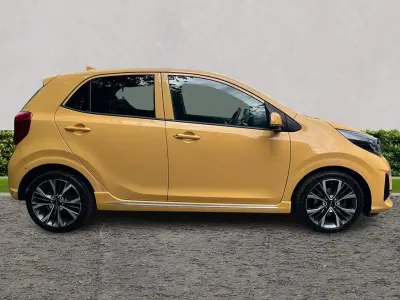 Begagnad Kia Picanto GT-Line 2023 Gul Halvkombi