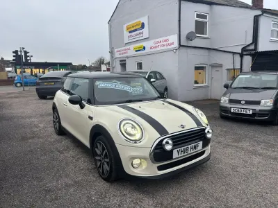 Begagnad Mini Cooper Hatch 2018 Vit Halvkombi