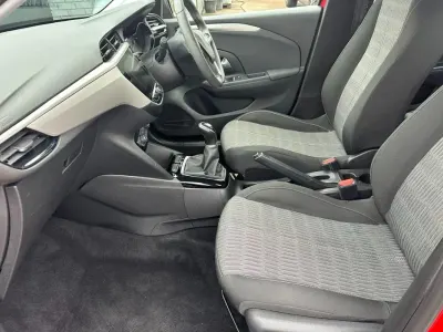 Używany Vauxhall Corsa Design Edition 74 KM (54 kW) 2023 Czerwony Hatchback