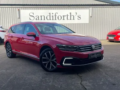 Used VW Passat GTE 218 HP (160 kW) 2022 Red Estate