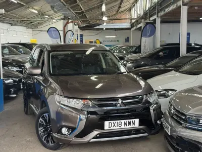 Used Mitsubishi Outlander P-HEV 200 HP (147 kW) 2018 Brown Estate