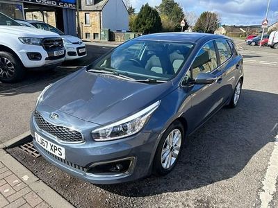 Used Kia Ceed 134 HP (98 kW) 2017 Blue Hatchback