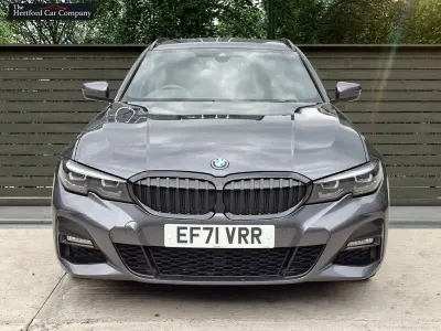 Begagnad BMW 330e M Sport 292 HK (214 kW) 2022 Grå Kombi