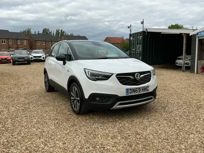 Used Vauxhall Crossland X Elite 83 HP (61 kW) 2019 White SUV