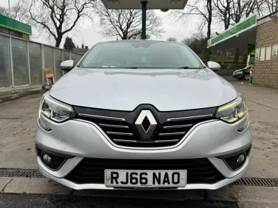 Used Renault Mégane Dynamique 130 HP (95 kW) 2016 Silver Hatchback