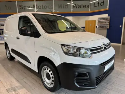 Used Citroën Berlingo 2023 White MPV