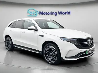 Begagnad Mercedes EQC400 AMG line 300 kW (408 HK) 2023 Vit SUV