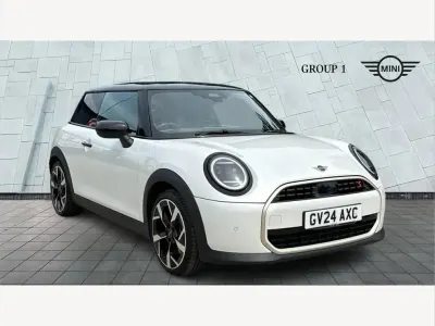Used Mini Cooper Exclusive 200 HP (147 kW) 2024 White Hatchback