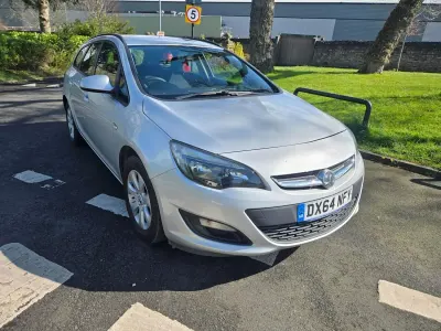 Używany Vauxhall Astra Design Edition 95 KM (69 kW) 2015 Srebrny Kombi