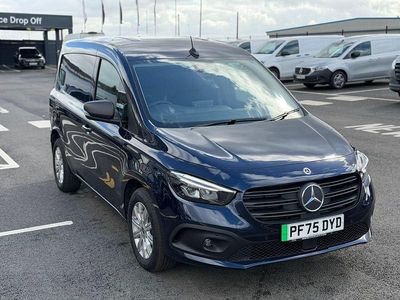 Begagnad Mercedes eCitan 89 kW (122 HK) 2025 Blå Van