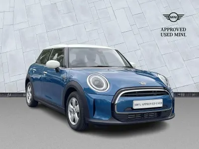 Used Mini Cooper Classic 134 HP (98 kW) 2023 Blue Hatchback