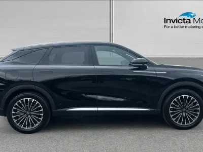 Used Omoda 9 537 HP (394 kW) 2026 Black SUV